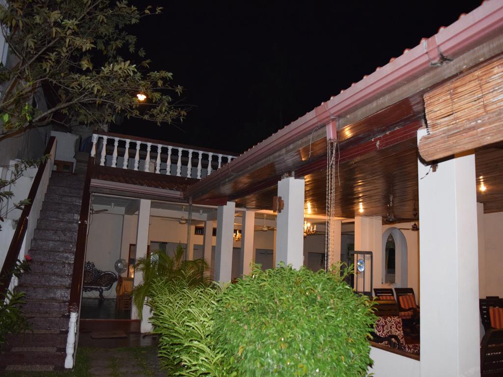 Star Holiday Resort Hikkaduwa Kültér fotó
